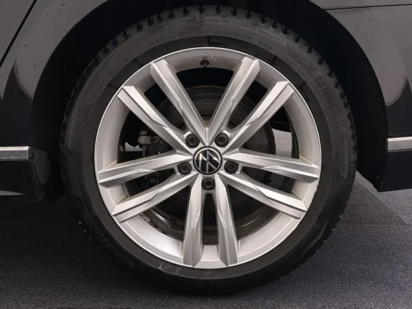 Volkswagen Passat Variant 1.5 TSI DSG R-Line
