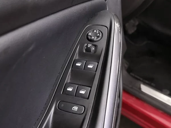 Photo 7 of 27 of W0VZ4DGZ8M6831889 Opel Grandland X 1.6 Turbo Hybrid Ultimate