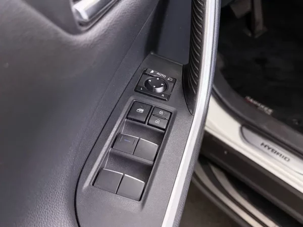 Toyota RAV4 2.5 Hybrid AWD Bi-Tone Pano