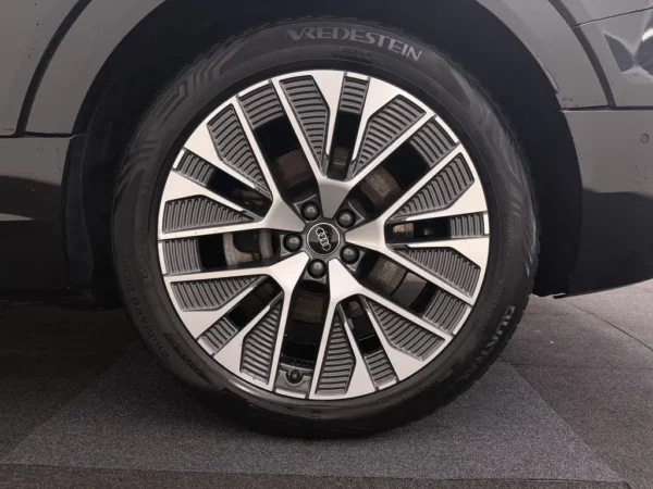 Audi Q8 e-tron 50 quattro Advanced Edition