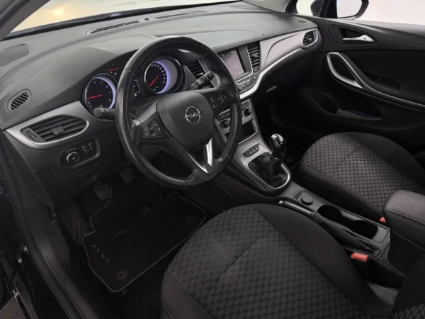 Opel Astra Sports Tourer 1.2 Edition Airco