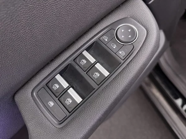 Renault Clio 1.6 E-Tech Hybrid 140 Intens Led