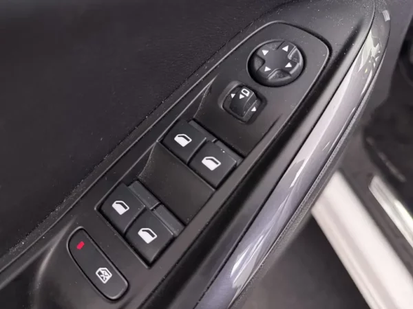 Opel Grandland X 1.6 Turbo Hybrid Innovation