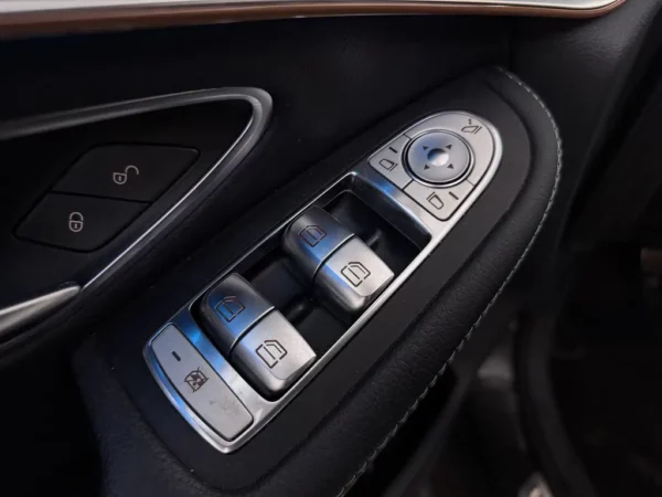 Mercedes-Benz EQC 400 4MATIC Business Solution AMG 80 kWh Alcantara