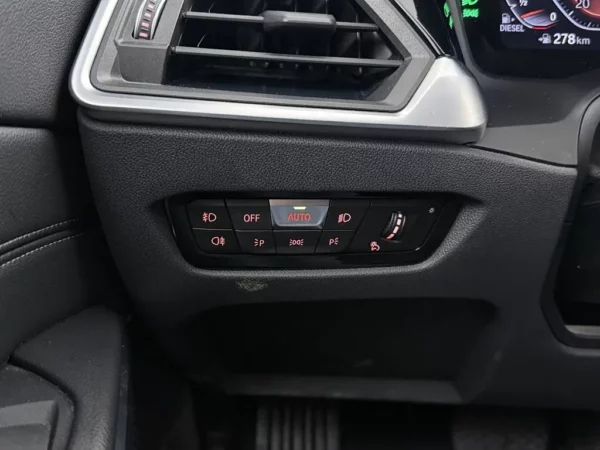 BMW 3 Serie Touring 318d Aut. Business Edition Plus LED