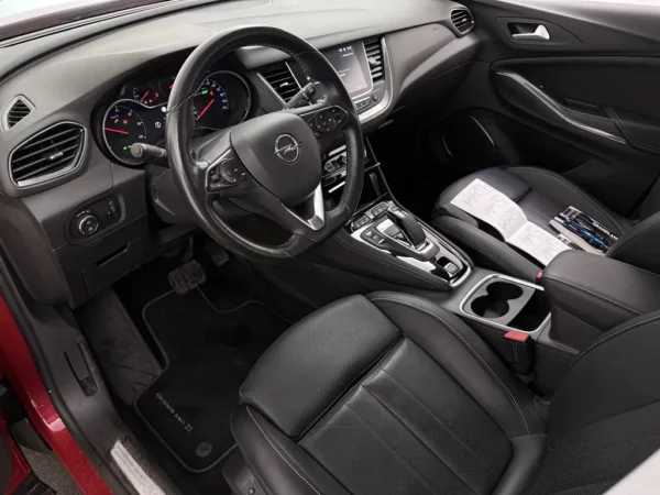 Photo 9 of 27 of W0VZ4DGZ8M6831889 Opel Grandland X 1.6 Turbo Hybrid Ultimate