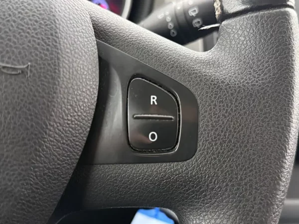 Photo 10 of 18 of VF1JL000560191451 Renault Trafic Passenger 1.6 dCi Grand Authentique
