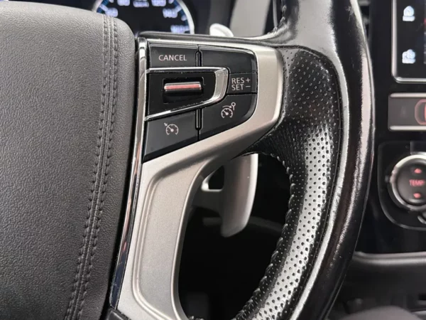 Mitsubishi Outlander 2.4 PHEV Pure LED