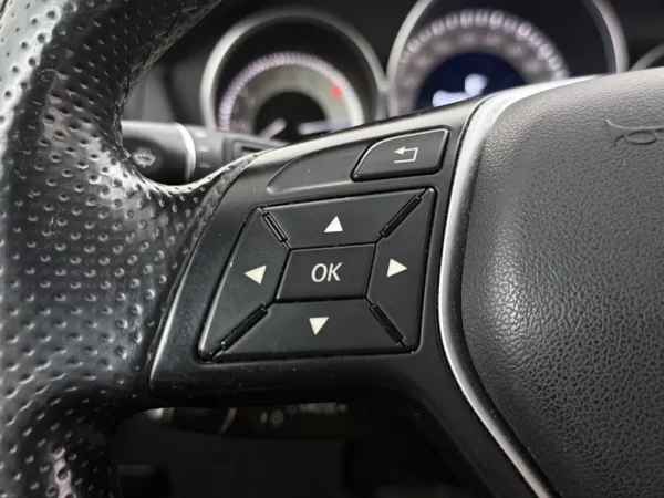 Mercedes-Benz C-Klasse Estate 180 AUT. Ambition Avantgarde Bi-Xenon
