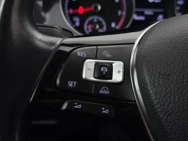 Volkswagen Golf 1.0 TSI DSG Comfortline Business