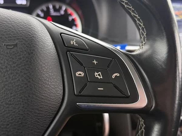 Photo 10 of 24 of SJKDDAH15U1002579 Infiniti Q30 1.6t Premium Navi