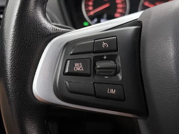 Photo 10 of 25 of WBAHT710405J50291 BMW X1 sDrive18d Aut. High Executive HUD