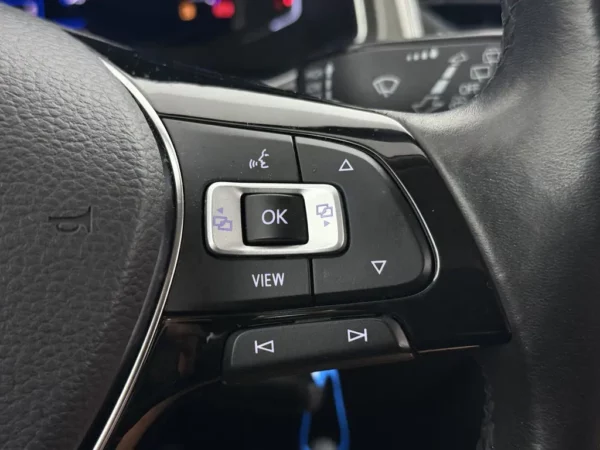 Photo 10 of 25 of WVGZZZA1ZLV134142 Volkswagen T-Roc 1.0 TSI Style Business