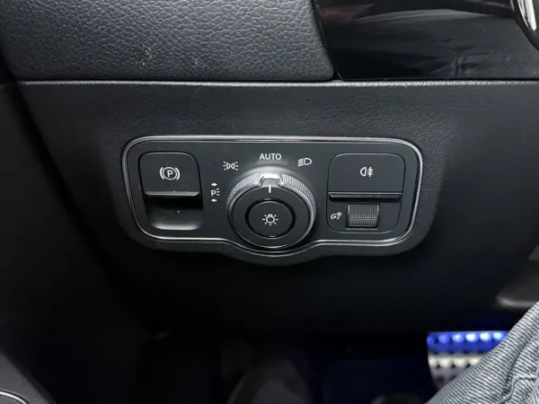 Mercedes-Benz B-Klasse 180 Aut. Launch Edition Premium Plus AMG