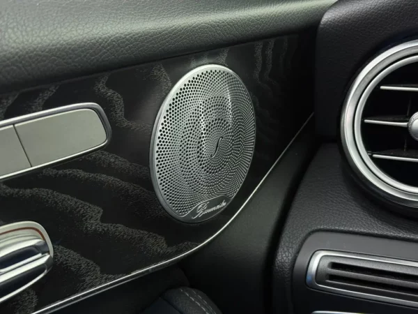 Photo 10 of 29 of WDC2539461F205582 Mercedes-Benz GLC 250 4MATIC Prestige Pano