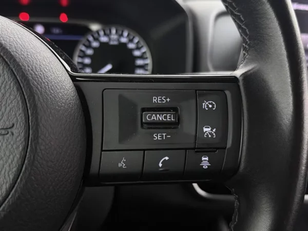 Photo 11 of 23 of SJNTAAJ12U1032327 Nissan QASHQAI 1.3 MHEV Acenta LED