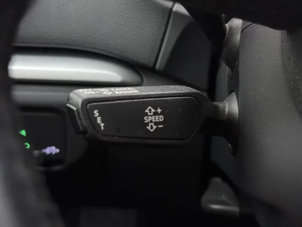Photo 11 of 23 of WAUZZZ8V6HA103301 Audi A3 Sportback 1.4 TFSI AUT. CoD Sport S Line Edition