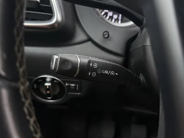 Photo 11 of 24 of SJKDDAH15U1002579 Infiniti Q30 1.6t Premium Navi