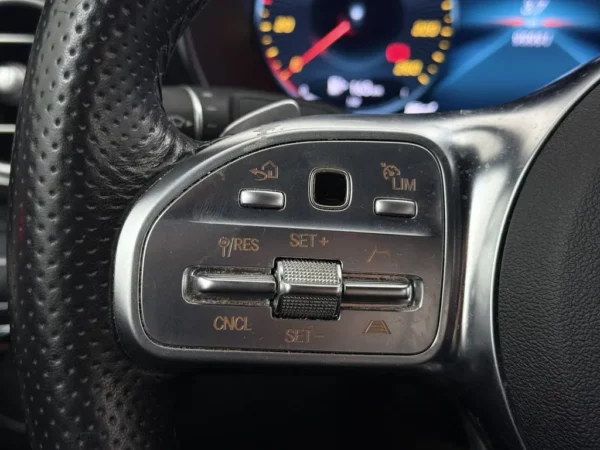 Photo 11 of 25 of WDD2050401R523649 Mercedes-Benz C-Klasse 180 Business Solution AMG