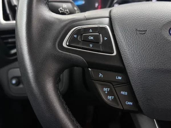 Photo 11 of 25 of WF0VXXGCEVHR85368 Ford C-MAX 1.5 Titanium