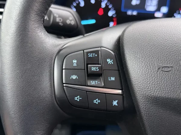 Photo 11 of 27 of WF0PXXGCHPKM82823 Ford FOCUS Wagon 1.0 Aut. EcoBoost Titanium Business LED