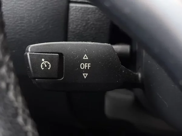 Photo 12 of 23 of WBAVL91080VT84125 BMW X1 sDrive20i Aut Limited Series