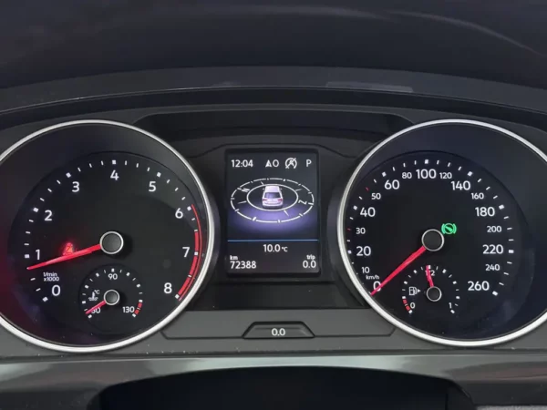 Photo 12 of 23 of WVGZZZ5NZHW862496 Volkswagen Tiguan 1.4 TSI DSG Comfortline