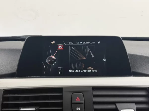 BMW 3 Serie Touring 320i Aut. Corporate Lease Executive Navi