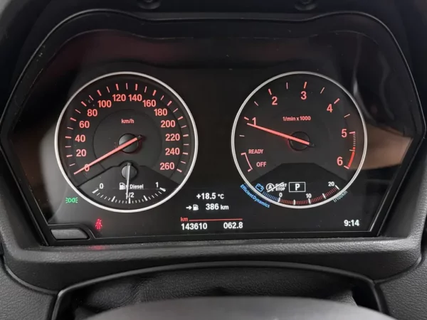 Photo 12 of 25 of WBAHT710405J50291 BMW X1 sDrive18d Aut. High Executive HUD