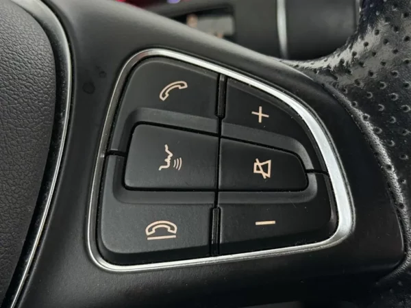 Mercedes-Benz C-Klasse 180 AUT. Premium