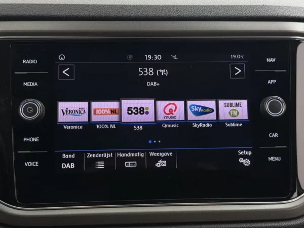 Photo 12 of 25 of WVGZZZA1ZLV134142 Volkswagen T-Roc 1.0 TSI Style Business