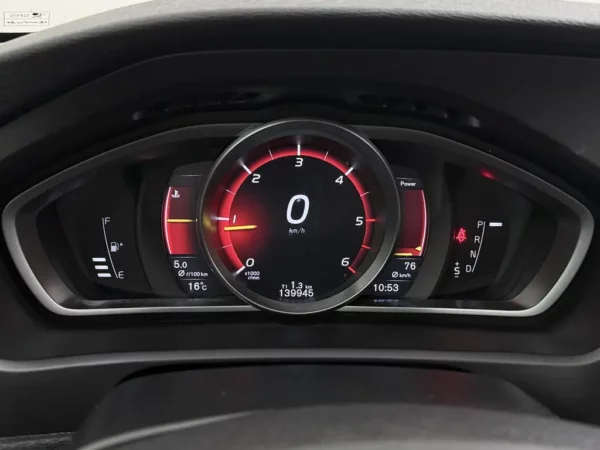 Volvo V40 2.0 D3 AUT. R-Design LED