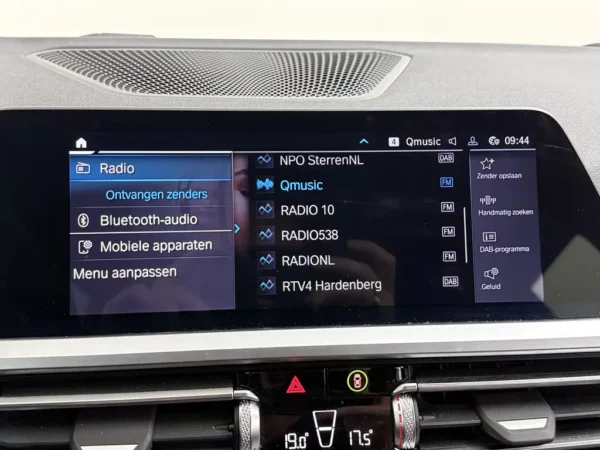 BMW 3 Serie Touring 320e Business Edition Plus M-Sport LED