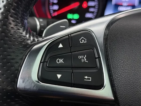 Photo 12 of 27 of WDC2539461F363216 Mercedes-Benz GLC 250 4MATIC Premium Plus
