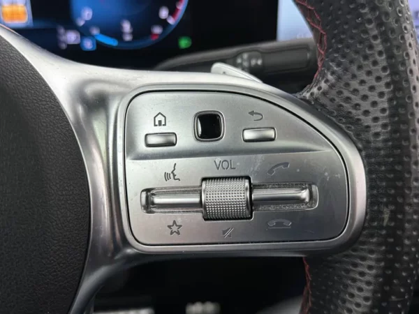 Mercedes-Benz B-Klasse 180 Aut. Launch Edition Premium Plus AMG
