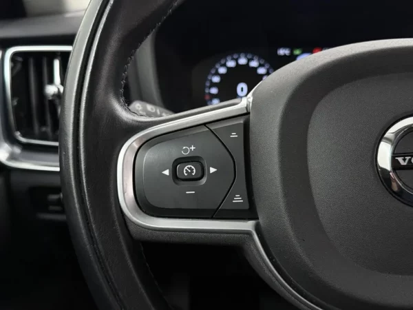 Volvo V60 2.0 B3 Momentum Business