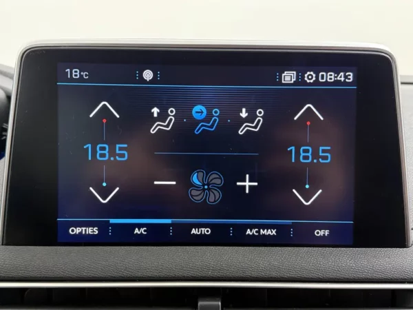Photo 13 of 26 of VF3MRHNSRJL073812 Peugeot 5008 1.2 PureTech AUT. Allure 7p.