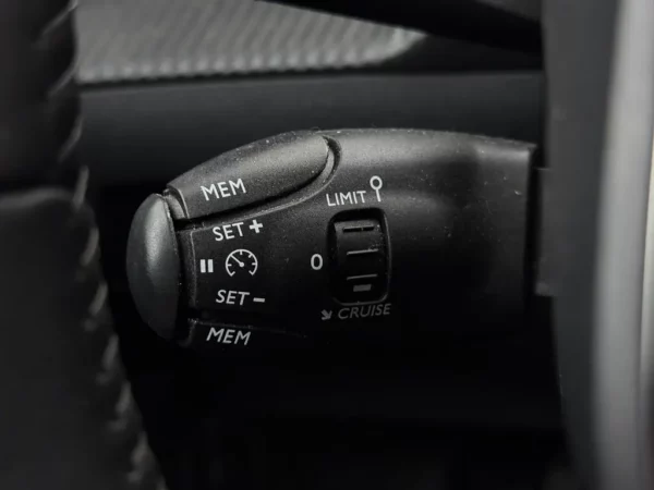 Peugeot 2008 1.2 PureTech Active Pack (5-drs