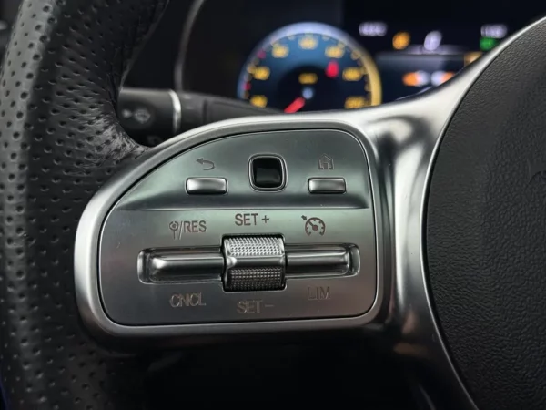 Mercedes-Benz C-Klasse 180 Aut. Premium Plus Pack AMG