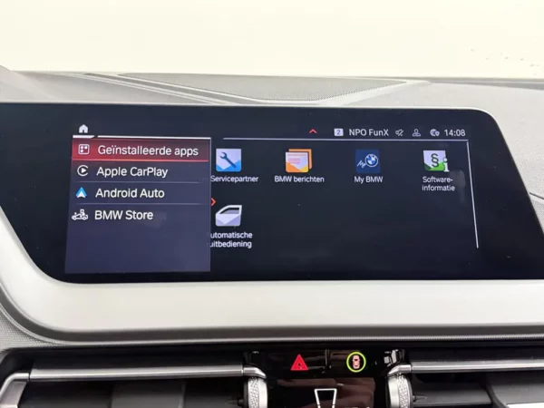 Photo 14 of 23 of WBA7K110707L48802 BMW 1-serie 116i Business Edition