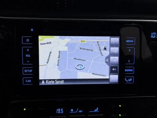Toyota Auris Touring Sports 1.8 Hybrid Lease