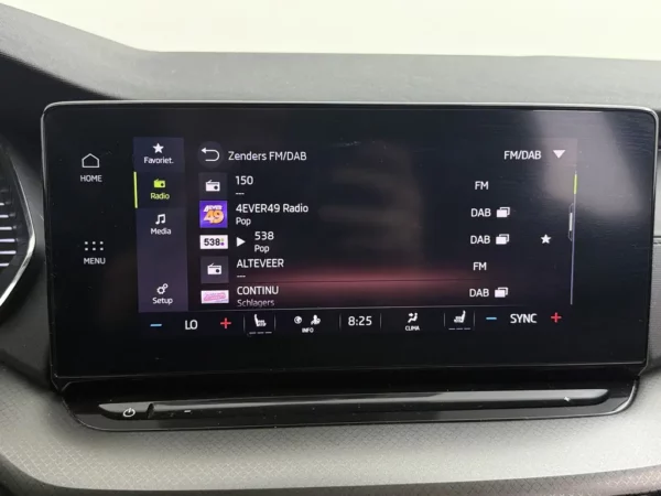 Photo 14 of 25 of TMBJP8NXXRY044543 Skoda Octavia Combi 1.0 e-TSI AUt. Business Edition LED