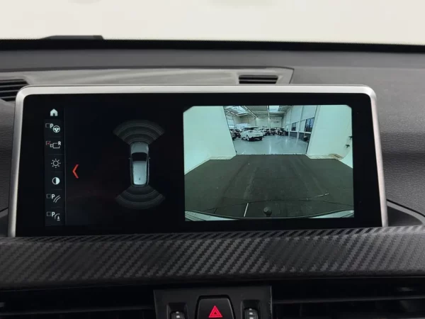 Photo 14 of 25 of WBAHT710405J50291 BMW X1 sDrive18d Aut. High Executive HUD