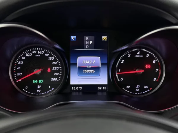 Mercedes-Benz C-Klasse 180 AUT. Premium