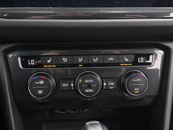 Volkswagen Tiguan 1.5 TSI AUT.Highline Business R Pano