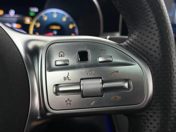 Mercedes-Benz C-Klasse 180 Aut. Premium Plus Pack AMG