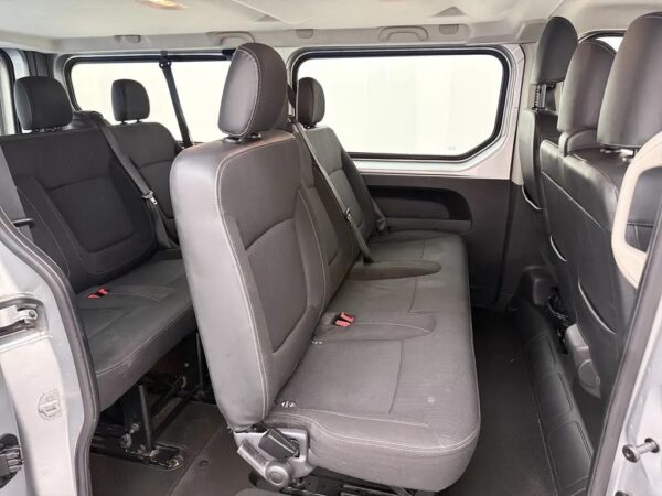 Photo 15 of 18 of VF1JL000560191451 Renault Trafic Passenger 1.6 dCi Grand Authentique