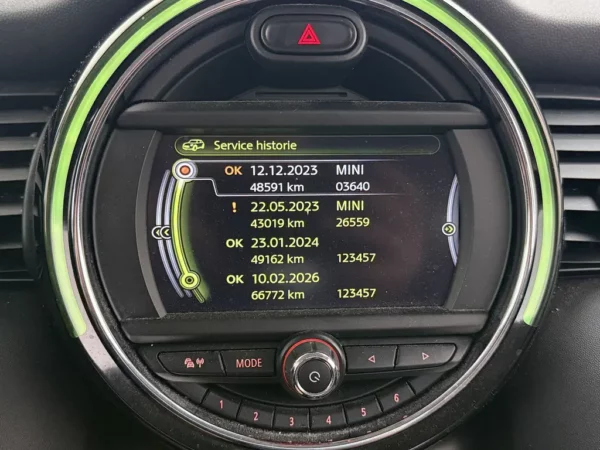 MINI 3-deurs 1.5 Cooper Business Navi