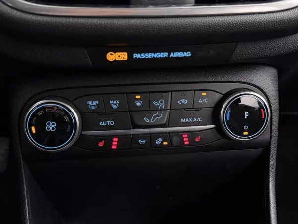 Ford Fiesta 1.0 EcoBoost Hybrid Titanium