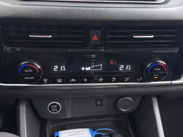 Photo 15 of 23 of SJNTAAJ12U1032327 Nissan QASHQAI 1.3 MHEV Acenta LED